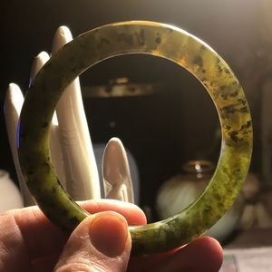 Vintage Nephrite Jade Bangle